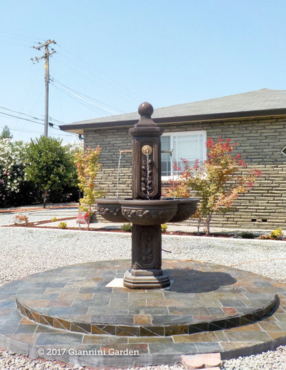 FountainsUSA 1722 / French Limestone (Color Shown) / GI-14 Leaf Round Water Spout Giannini Garden Catalina Concrete Terrace Outdoor Garden Fountain 1722